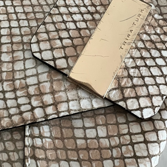 Trina Turk Snake print leather clutch - Picture 4 of 6